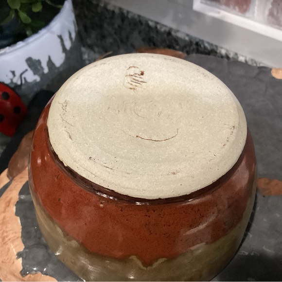 🟤 Beautifully hand crafted ceramic decor piece in extremely gently used - Picture 9 of 13